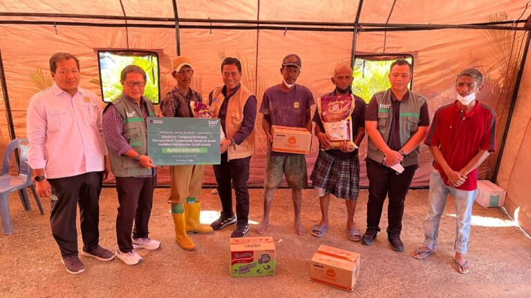 BTN Serahkan Bantuan ke Satgas Bencana Senyar USK dan Pendirian Tenda Posko di RS Meureudu Mulai Dilaksanakan