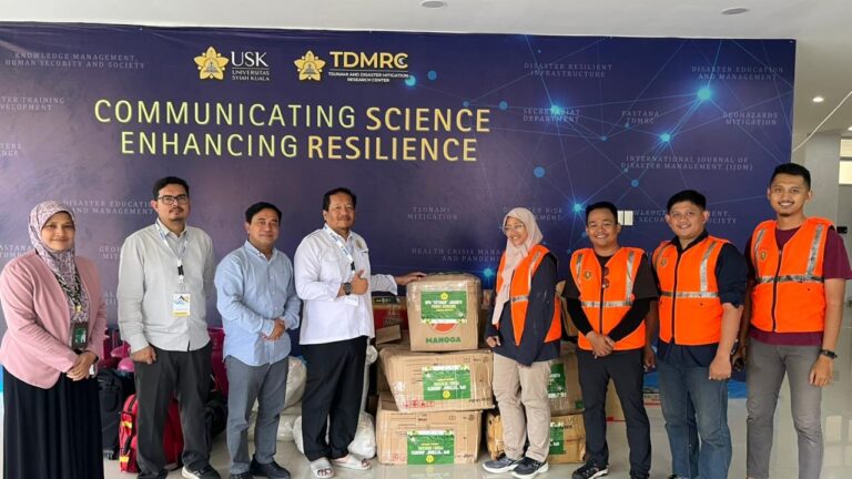 SATGAS USK Terima Bantuan Logistik dari UPN Veteran Jakarta untuk Pengungsi Bencana Senyar di Aceh