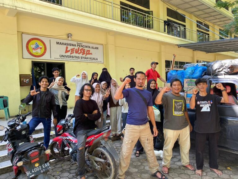 Tim Relawan UKM PA Leuser USK Bergerak ke Bireuen Bawa Logistik dan Peralatan Penyelamatan