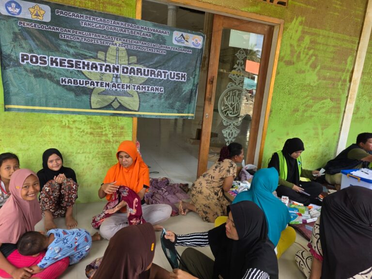 Polindes Hancur Total, Alkes Hanyut: Satgas Kesehatan USK Mulai Pelayanan di Aceh Tamiang