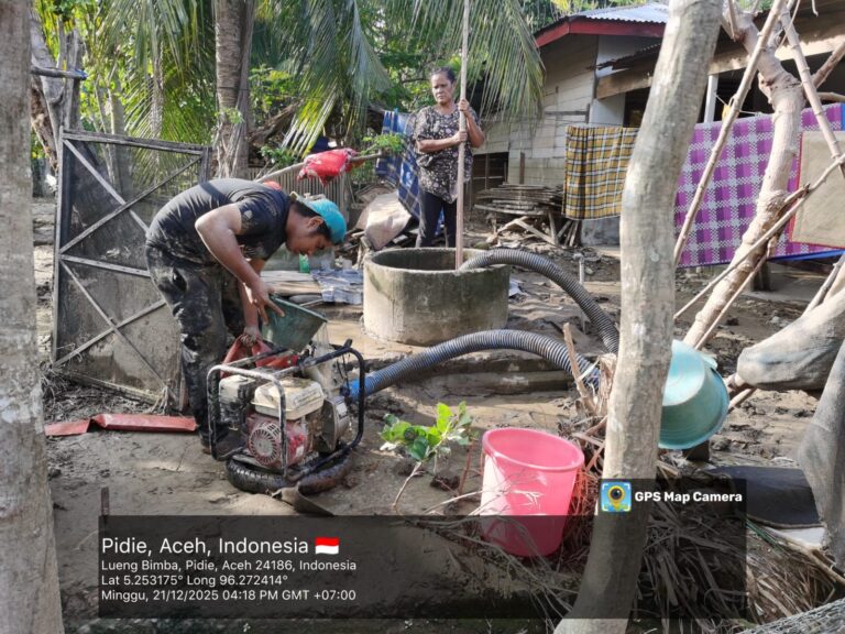 Dua Minggu bergerak, Tim PKM Sanitasi dan Air Bersih USK Bersihkan 308 Sumur Warga di Bireuen dan Pidie Jaya Pascabencana