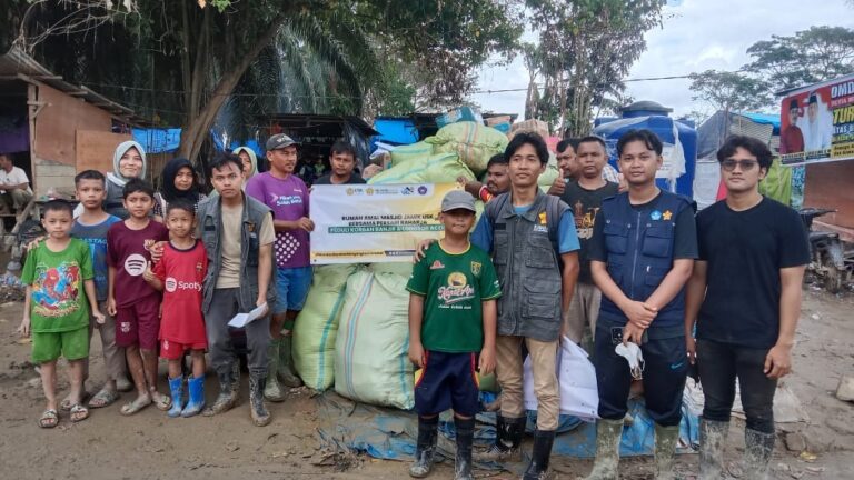 Kolaborasi FKG USK–Rumah Amal USK Bantu Warga Aceh Timur dan Aceh Tamiang