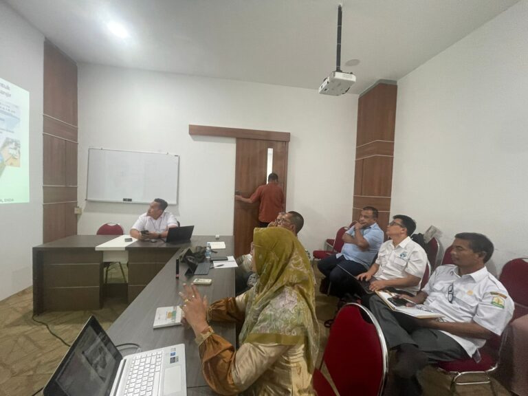 Ketua Satgas USK Respon Senyar Pimpin Diskusi Strategis Penanganan Banjir dan Longsor di Aceh