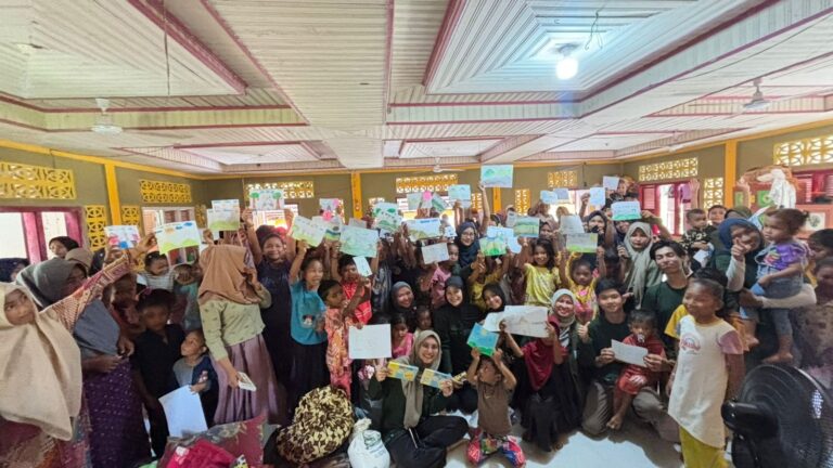 E-TikBroh.Yak dan Fisika FMIPA USK Salurkan Bantuan dan Edukasi Air Bersih untuk Warga Terdampak Banjir Aceh Utara dan Pidie Jaya