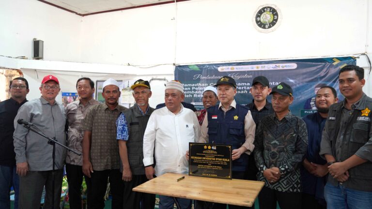 USK Resmikan Penandatanganan Prasasti Pembangunan Mushalla Multipurpose di Pidie Jaya serta Membuka Ramadhan Ceria dan Menghidupkan Rumah Produksi BUMG